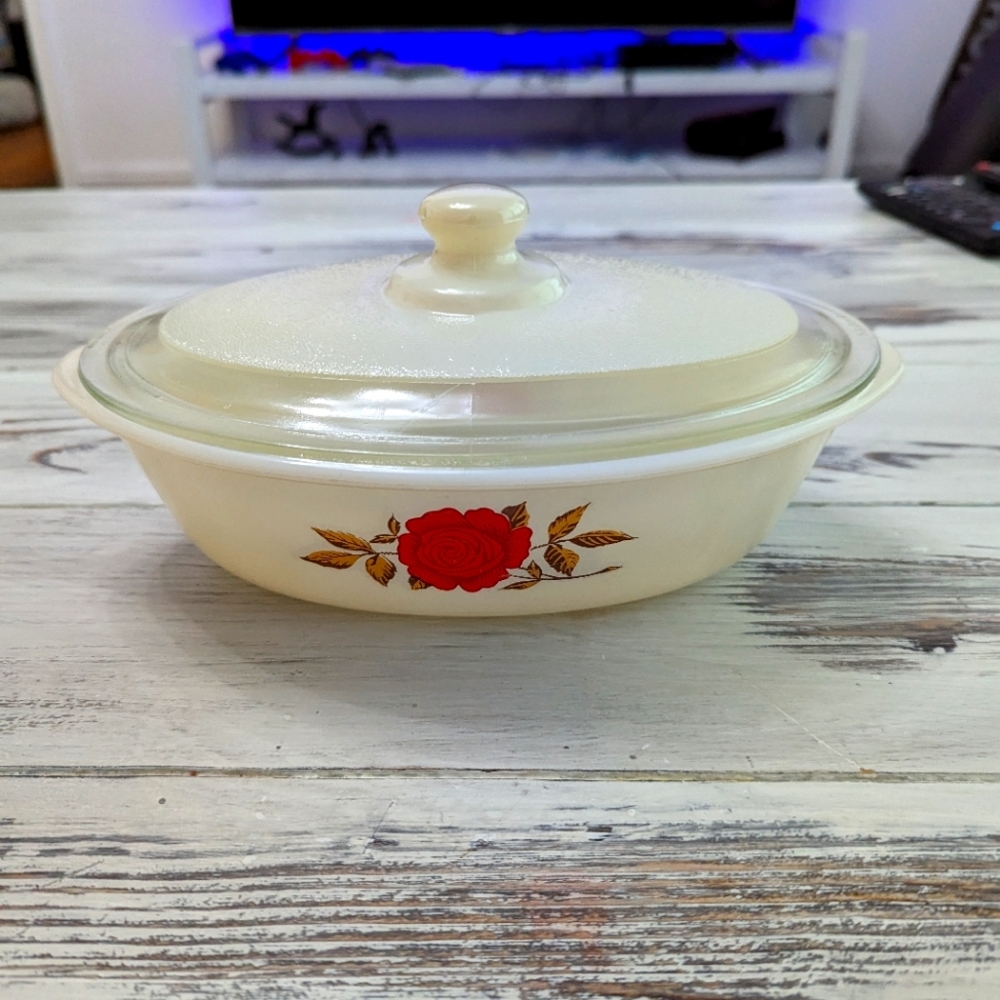 Vintage Glass bake casserole dish